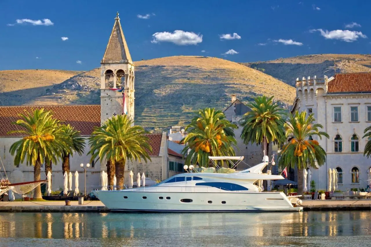 Studio Apartment In Trogir With Balcony, Air Conditioning Wifi 4328-3