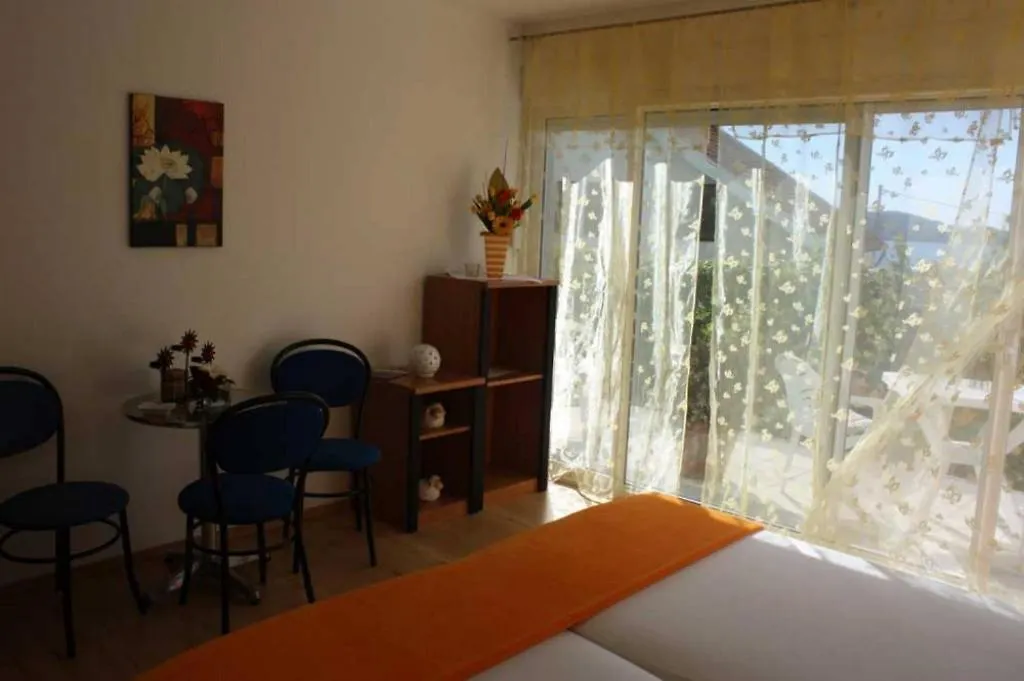 Studio Apartment In Trogir With Balcony, Air Conditioning Wifi 4328-3 0*,